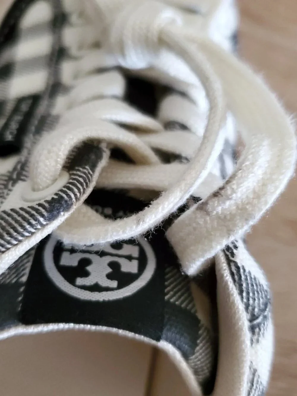 Tory Burch Classic Court Lace Up Black Gingham Canvas Sneaker Size 6